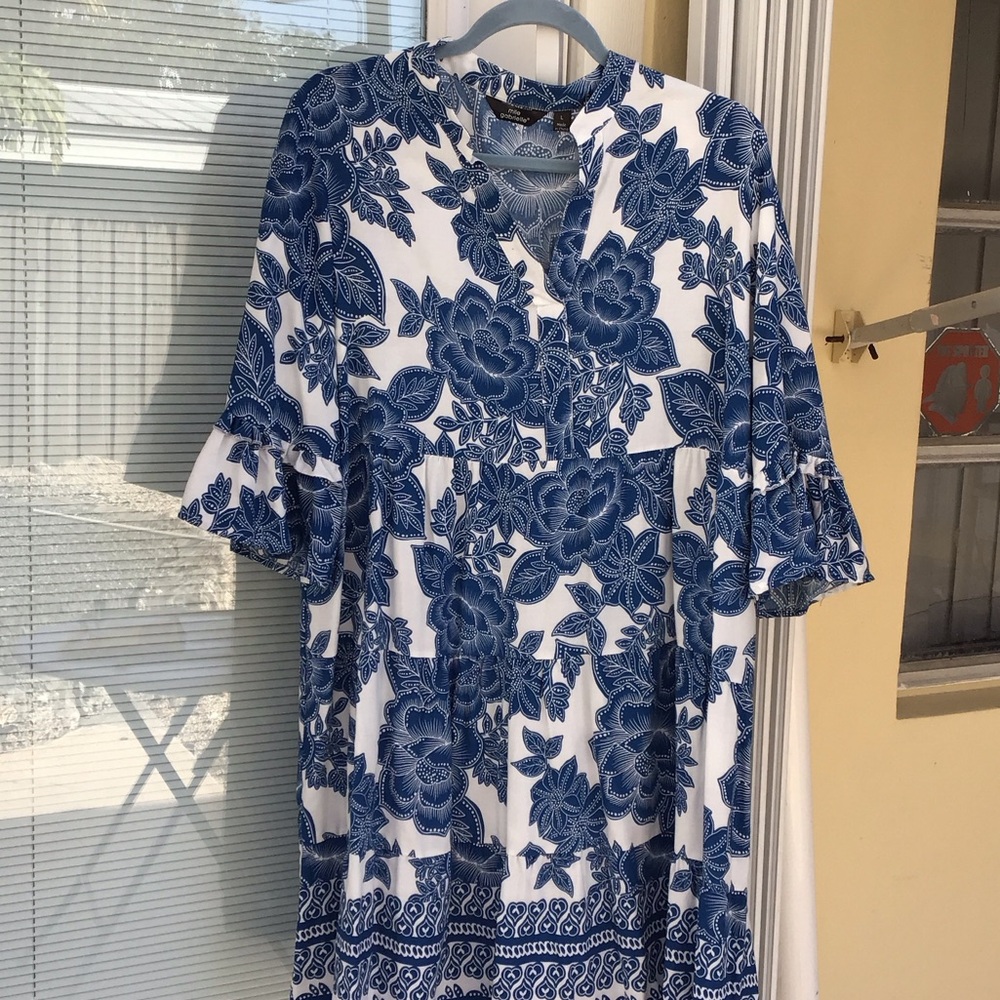 Mlle Gabrielle Blue and White Floral Tiered Tunic